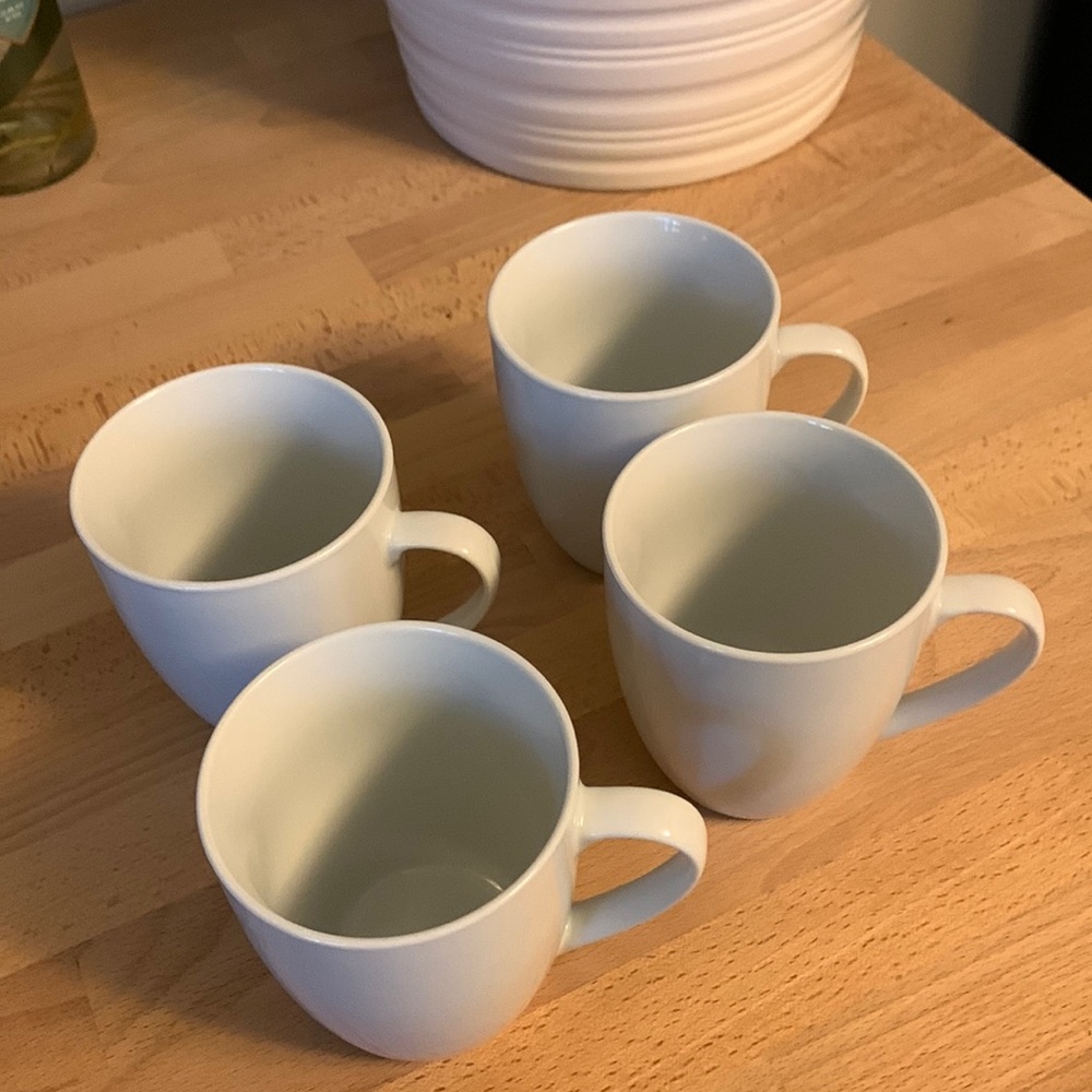 Set of 4 White Mugs